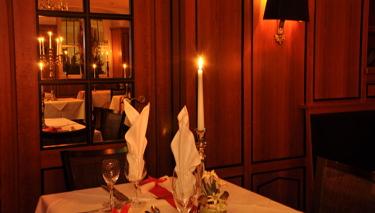 Candle Light Dinner in der Schlosswirtschaft Schwaige, München