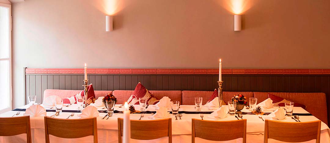 Luitpold Zimmer | Schlosswirtschaft Schwaige, München Gedeckter Tisch im Luitpold Zimmer